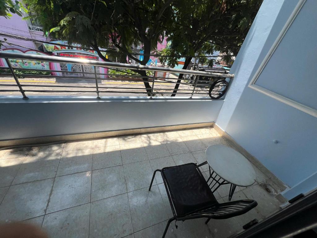 Khang Homestay - Vierpersoonskamer Met Balkon