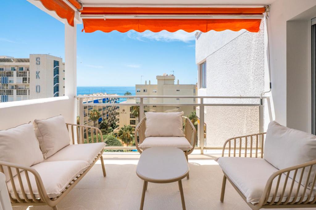Apartment with sea views 20 m from the beach in Marbella Center