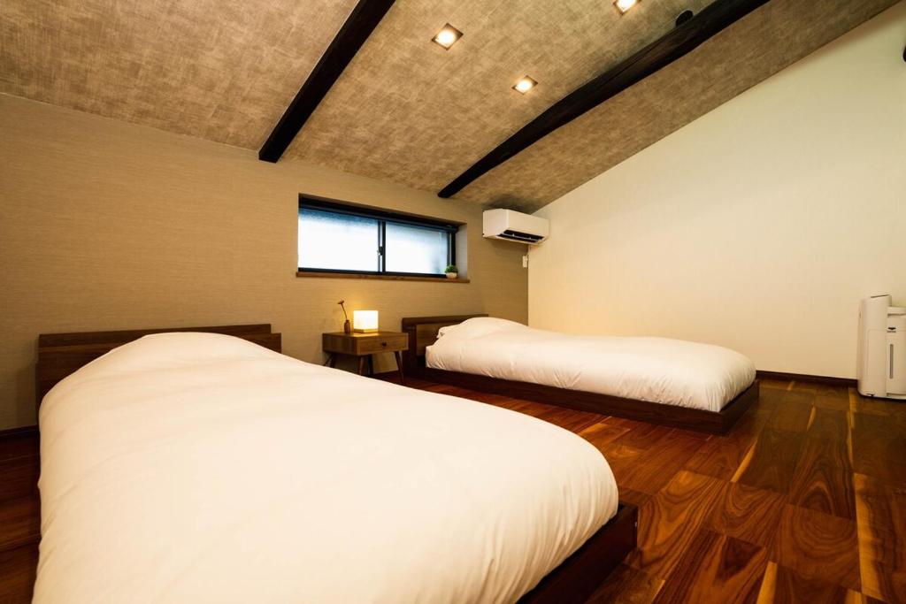 Machiya Izumi Goyo Modern Japanese-style townhouse