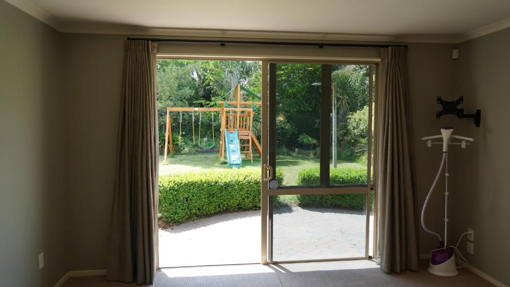 Zahrada ubytování Makepeace Place Homestay