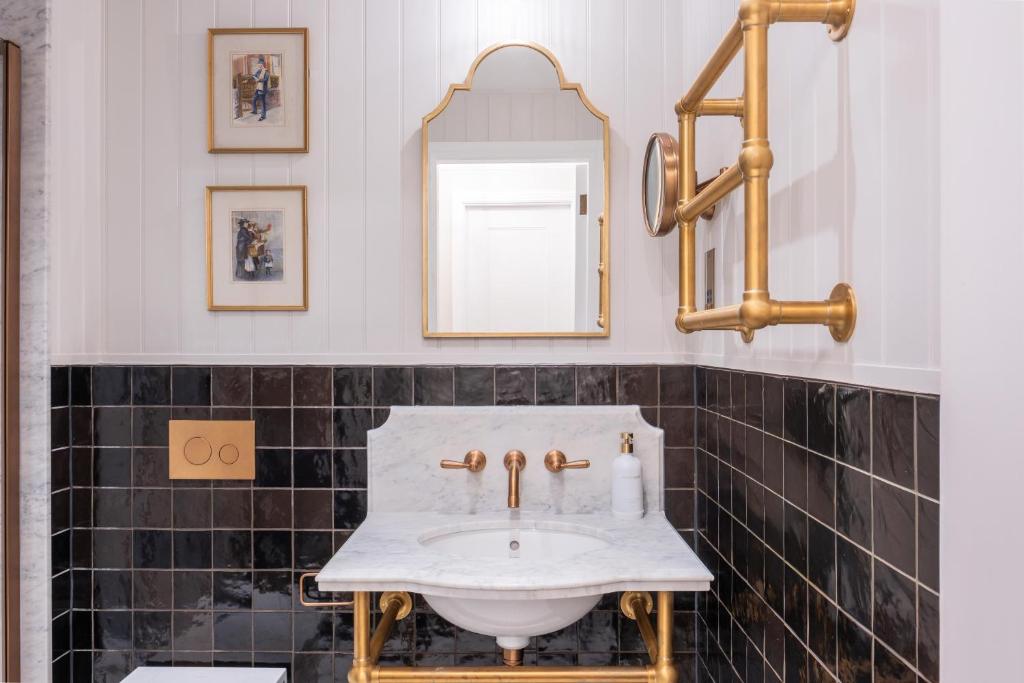 11 Cadogan Gardens and The Apartments by Iconic Luxury Hotels - 