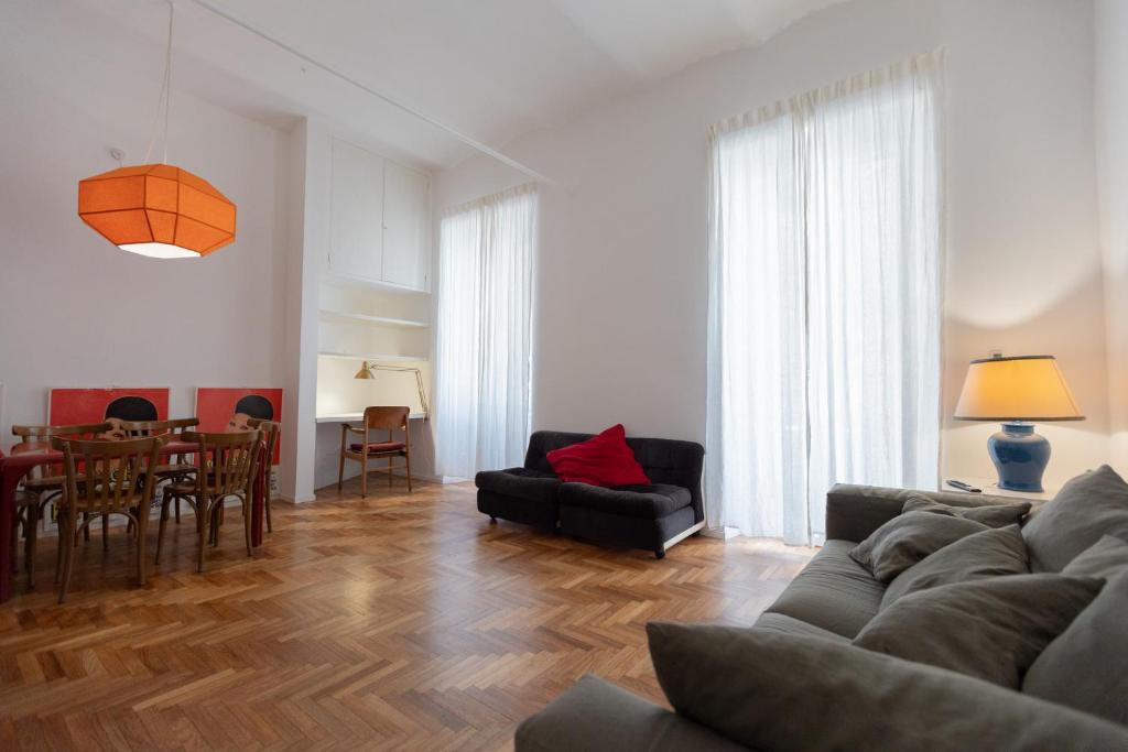 GuestHost - Esquilino Bright Apartment