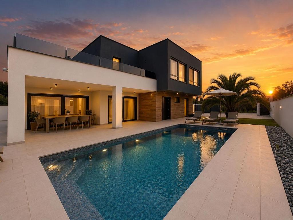 Villa Palma - Luxury Pool Villa with Sauna and Gym