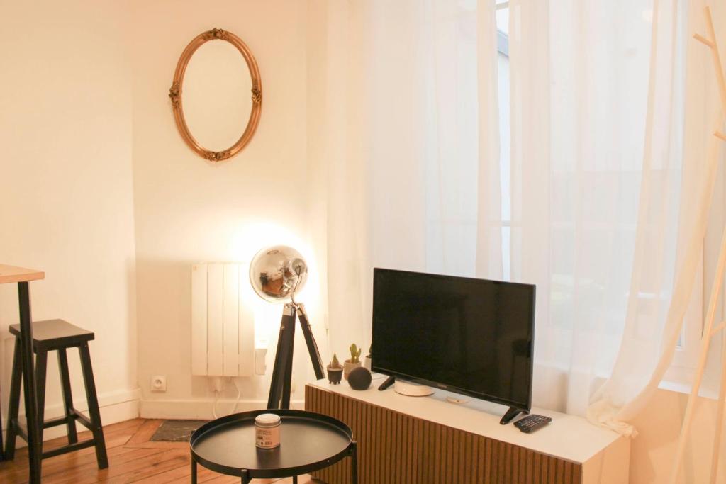 2-room apartment 13th