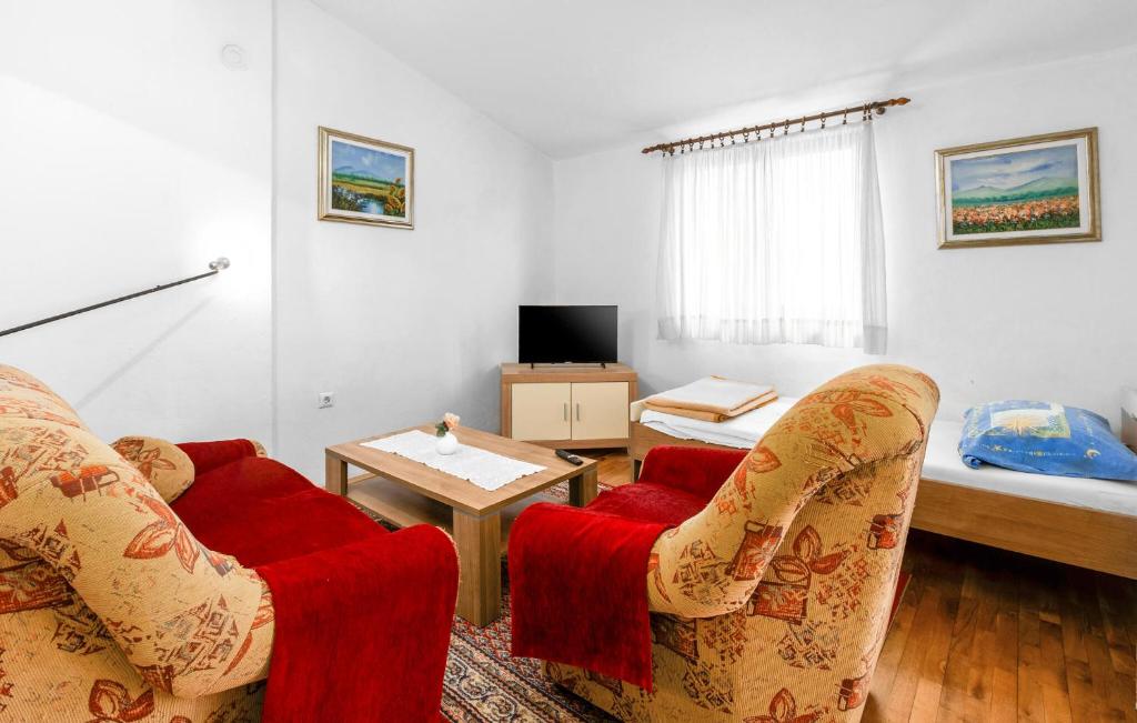 1 Bedroom Amazing Apartment In Porec