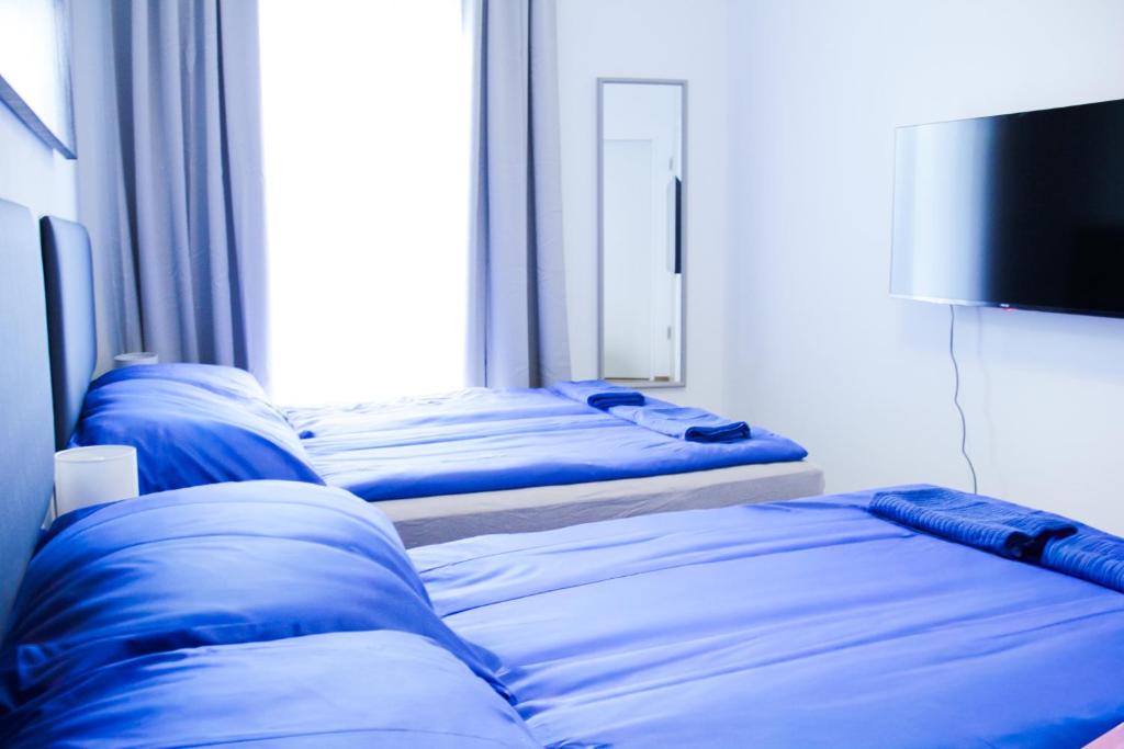 Luxury Stylish Apartment with Garden & Free Parking