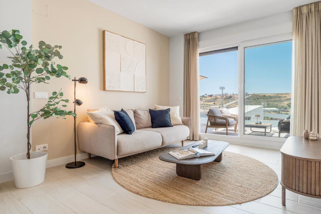 2BR Penthouse with Spacious Terrace