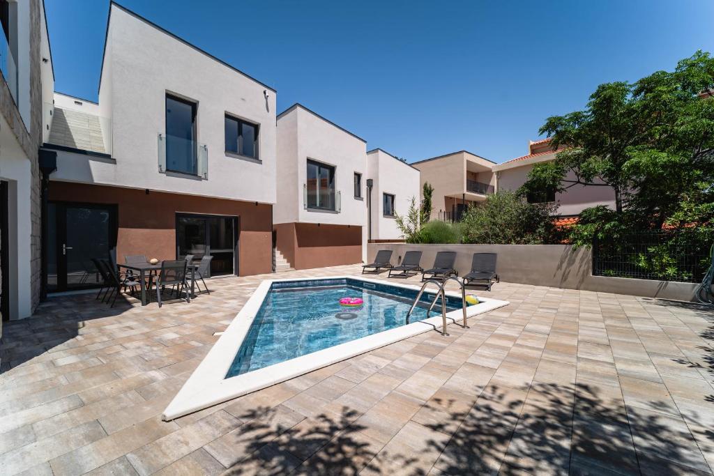 Perla Nera Heated Pool & Sauna - 