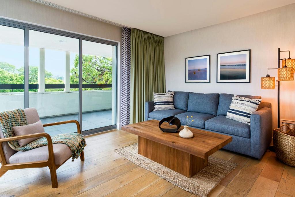 Hotel Paradox, Autograph Collection - 