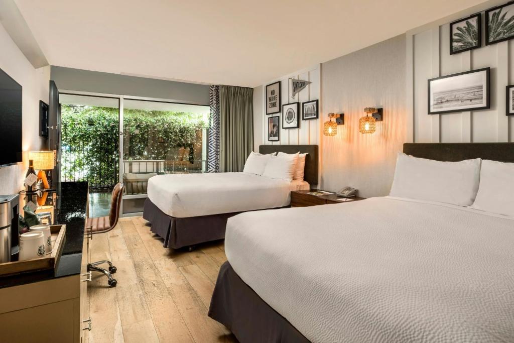 Hotel Paradox, Autograph Collection - 