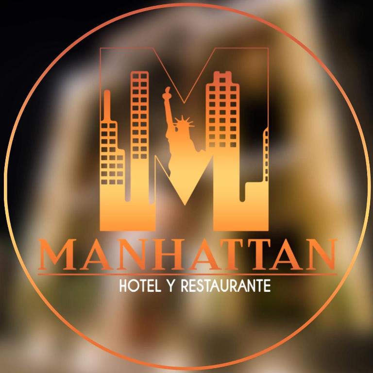 an image of a man in the city of manhattan at Hotel y Restaurante Manhattan in La Tenería
