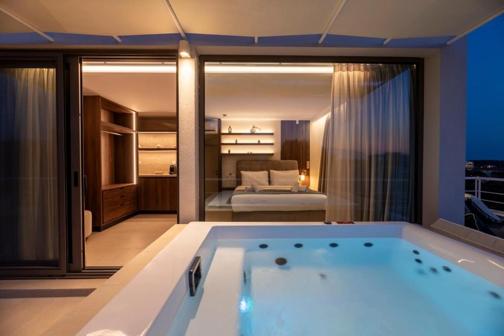 The HostMaster KAIRI Living Vouliagmeni
