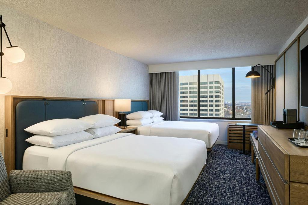 Sheraton Philadelphia University City Hotel - 