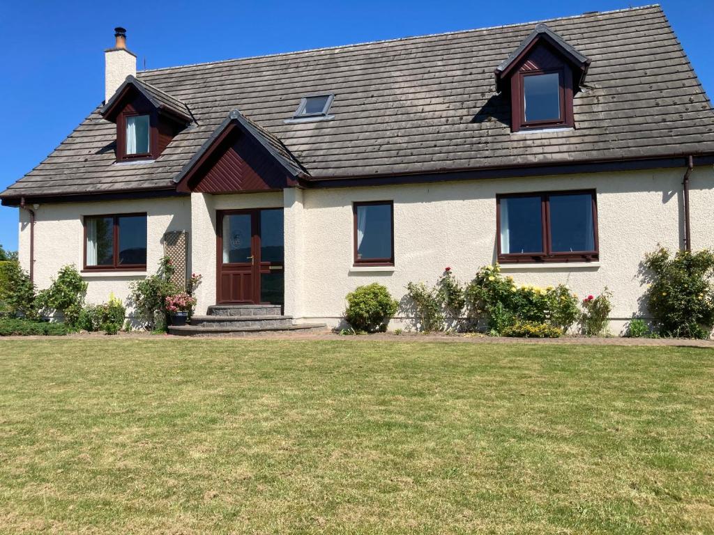 Taman di luar Strathmoy Bed & Breakfast