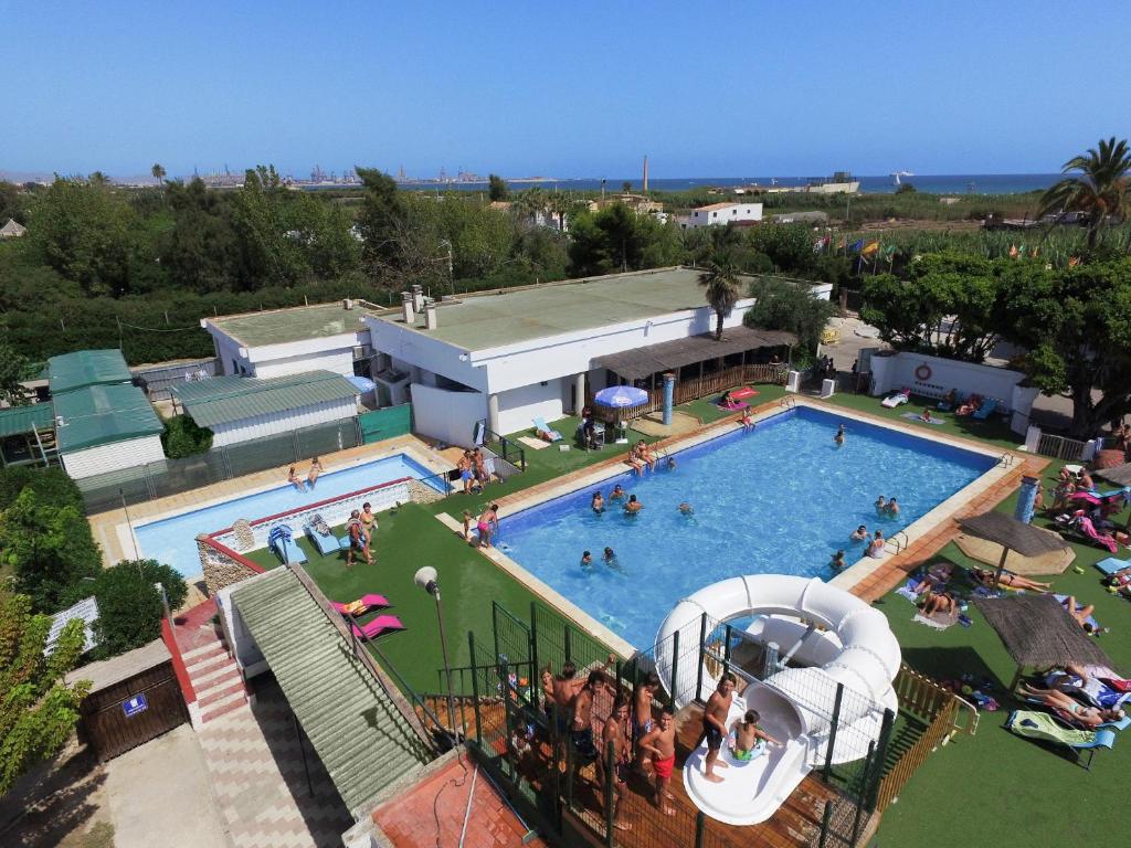 Booking.com: Camping Coll Vert , Pinedo, Spanje - 80 ...