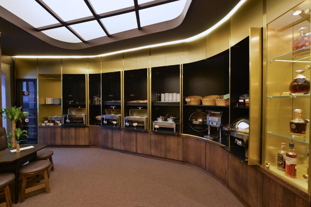 Hotel Hastal Prague Old Town - Resim 41