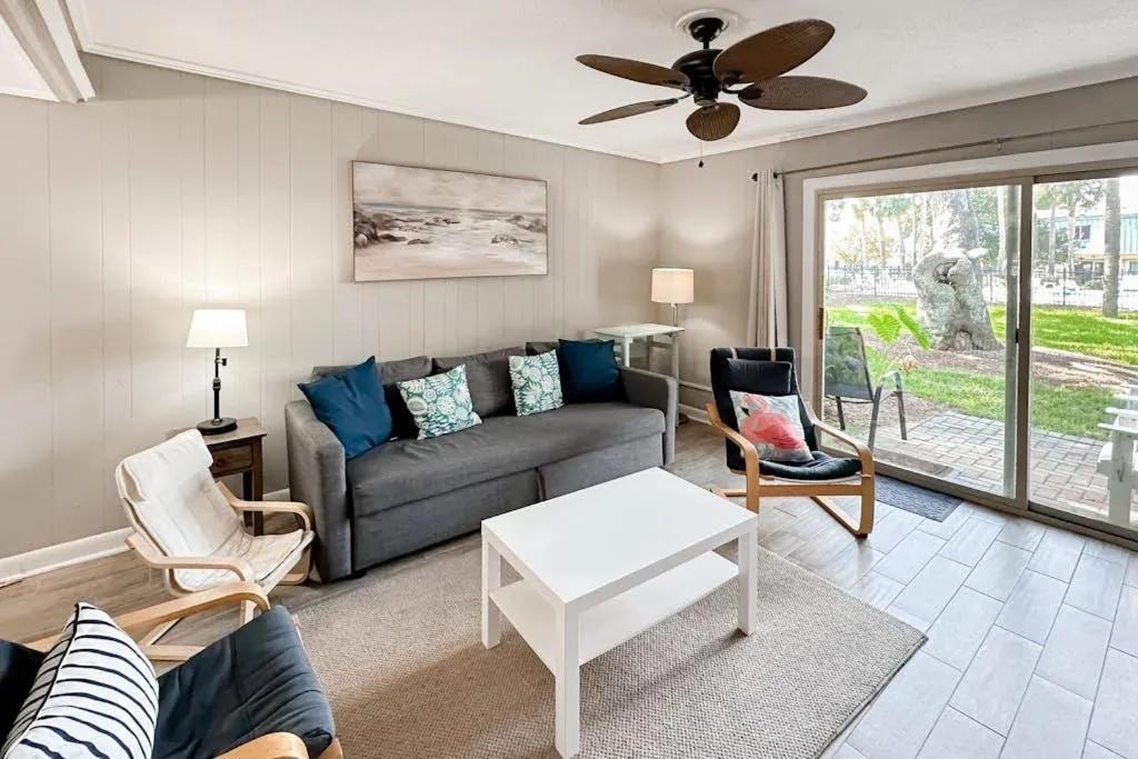 Hilton Head Cabanas 75