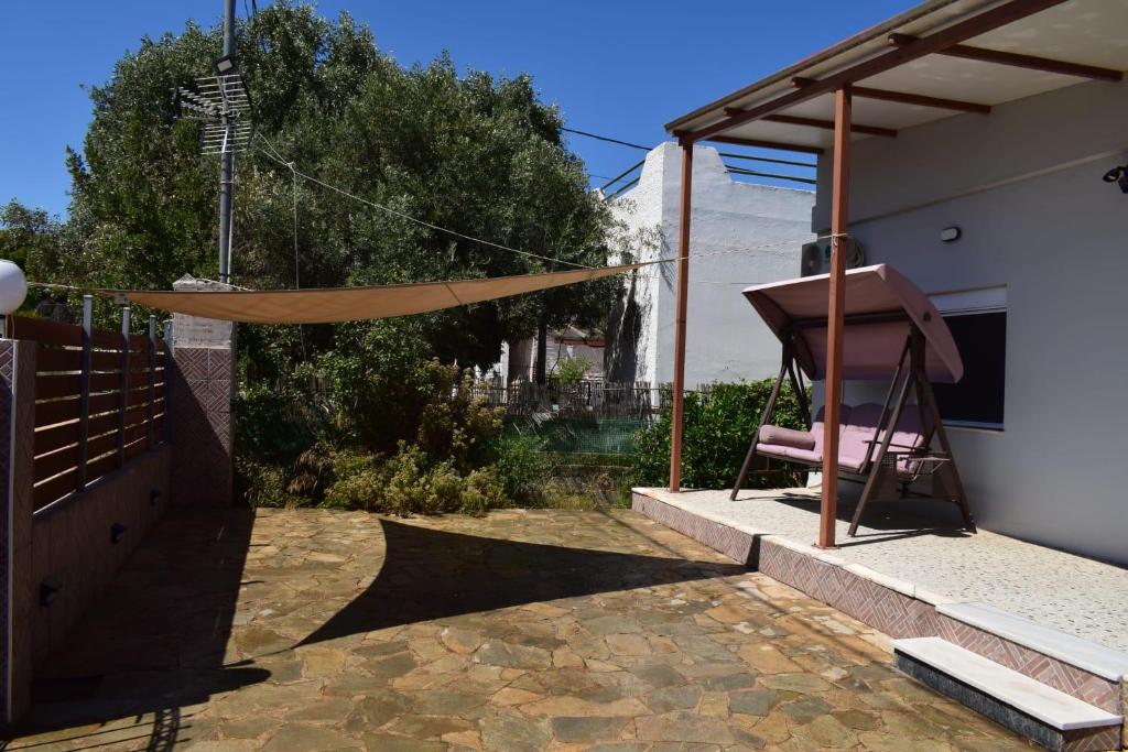 Traditional Oasis Artemis