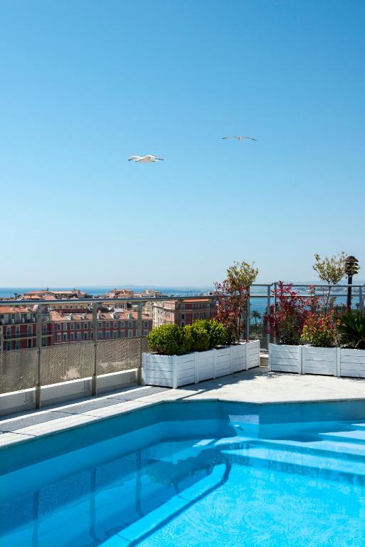 Bazén v ubytování Hotel Aston La Scala nebo v jeho okolí