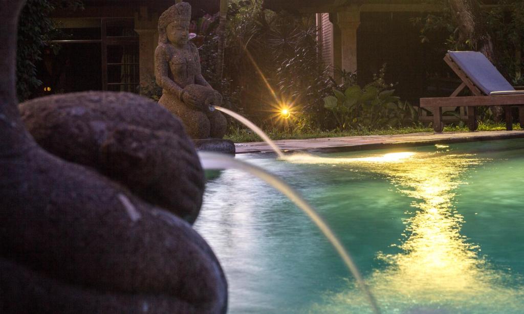 Bazén v ubytování Bali Sandy Resort nebo v jeho okolí