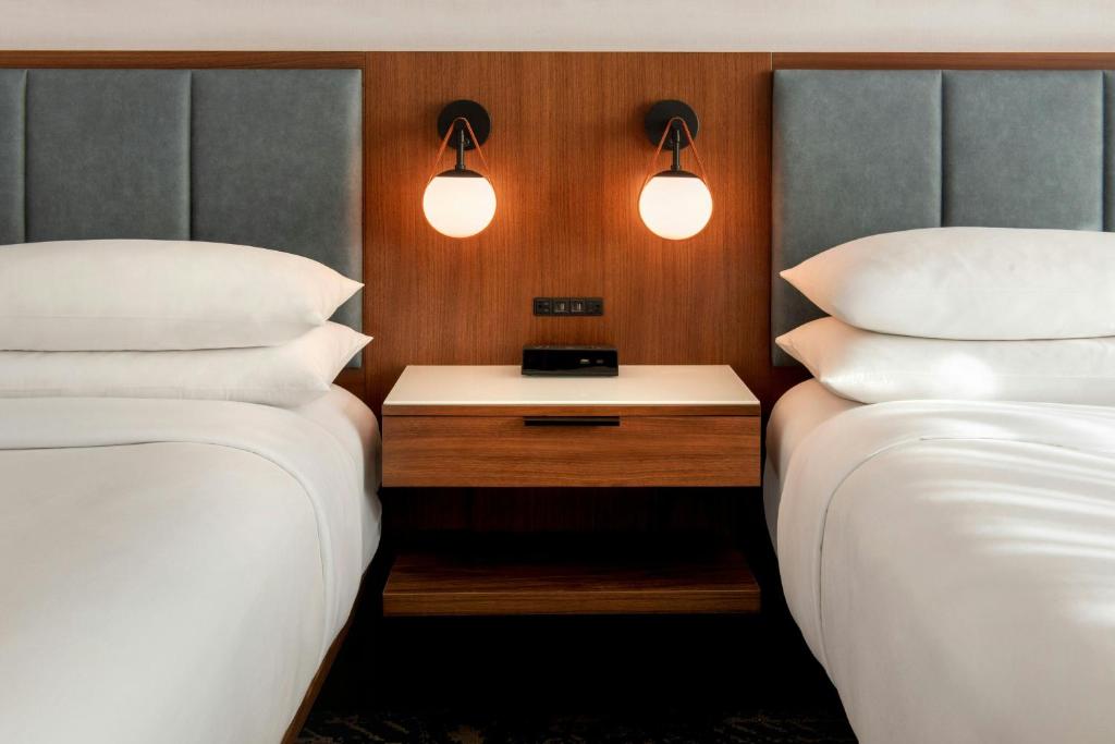 Boston Marriott Peabody - 