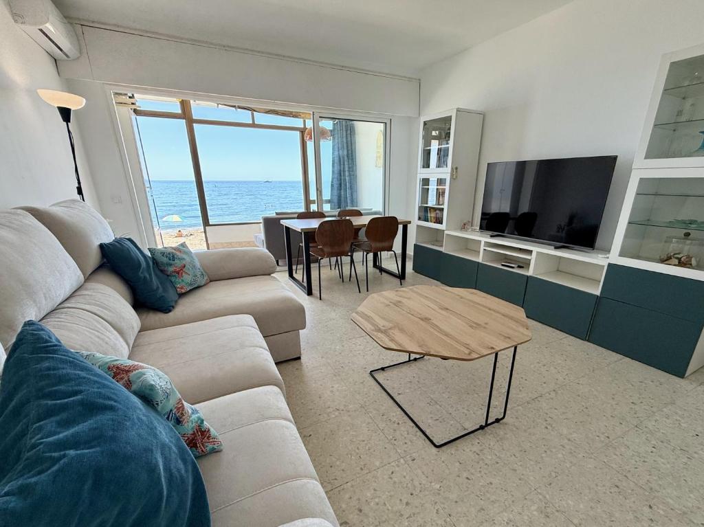 Malibu Beachfront Terrace