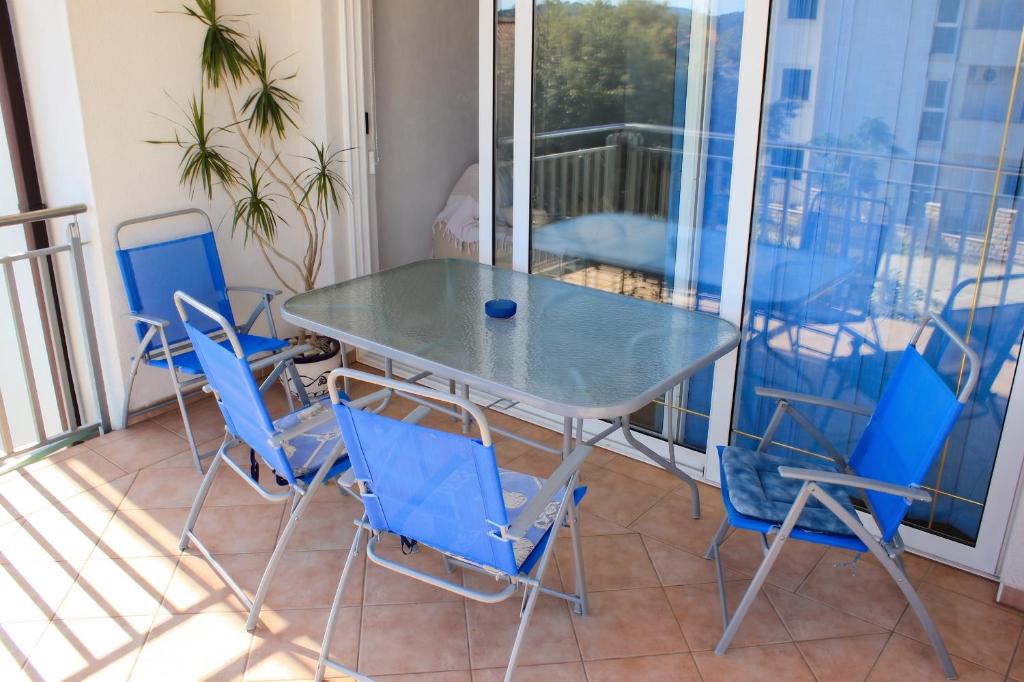 Charming Apartment in Lozica IV 55 sqm Parking