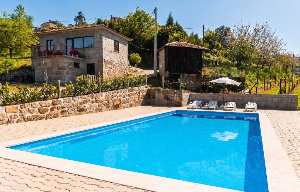 Charming House in Fornos with shared pool - Housity