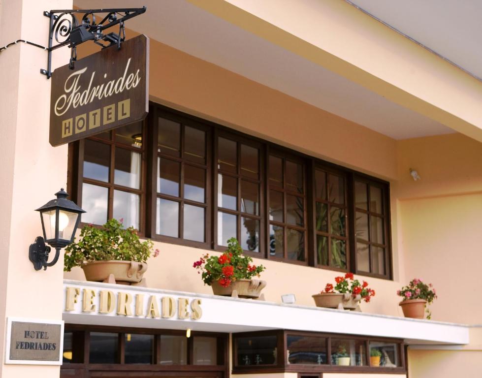 Certifikát, hodnocení, plakát nebo jiný dokument vystavený v ubytování Fedriades Delphi Hotel