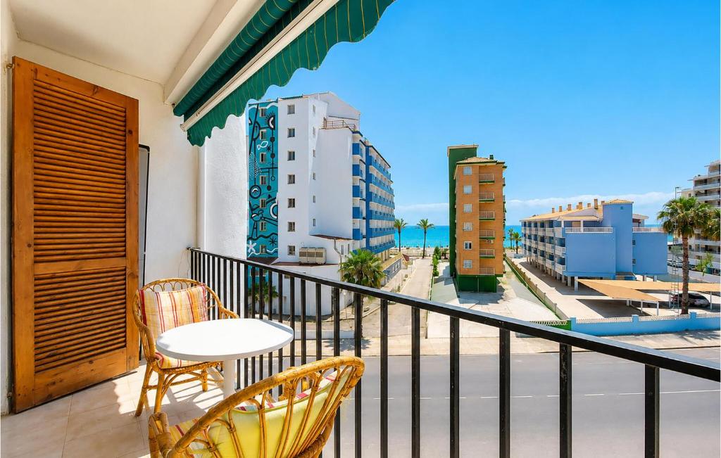 Cozy Apartment In Peñíscola With Swimming Pool