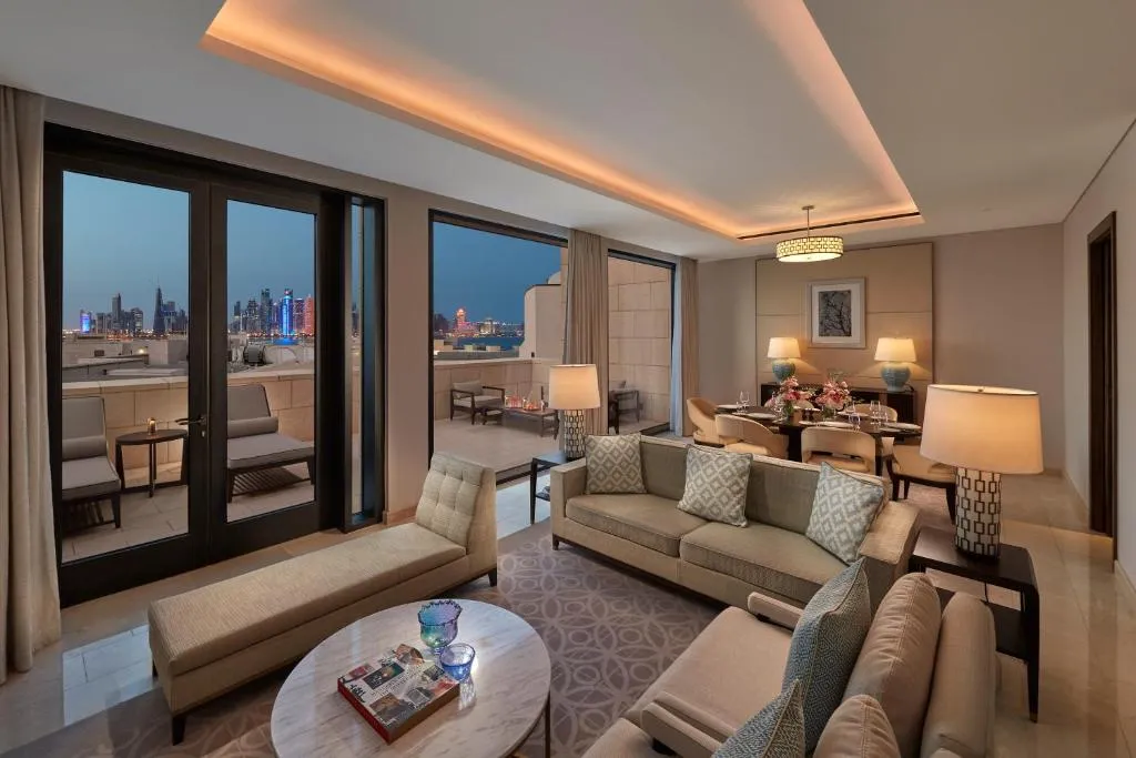 Three Bedroom Connecting Apartment - 3 King Beds