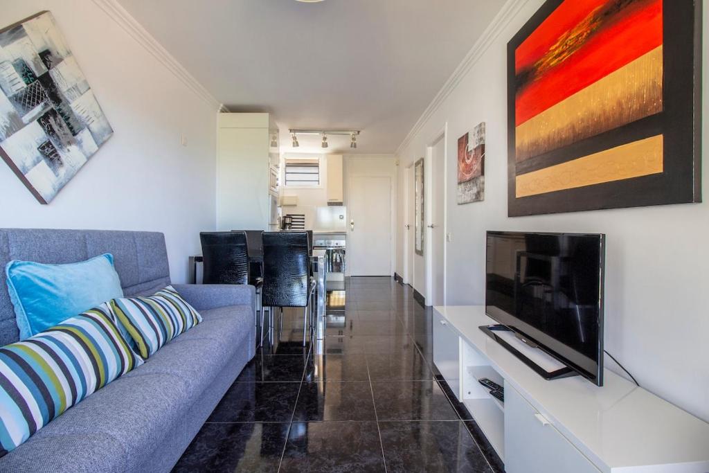 Stylish apartment near the sea