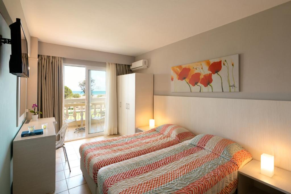 Messonghi Beach Holiday Resort - 