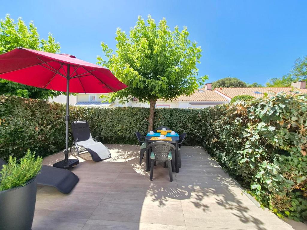 AGREABLE APPARTEMENT REFAIT A NEUF DANS UNE RESIDENCE DE VACANCES