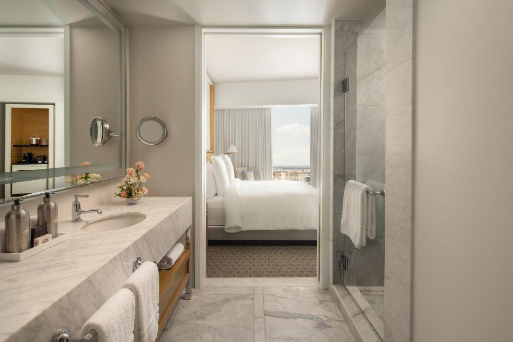 Four Seasons New Orleans photo 2