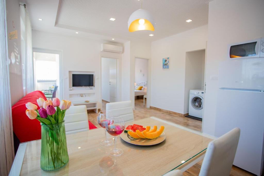 Sun And Fun - Happy Rentals