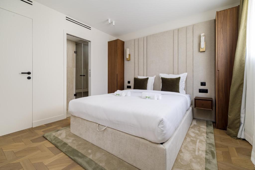 Cosy apartment with AC next to Champs Élysées
