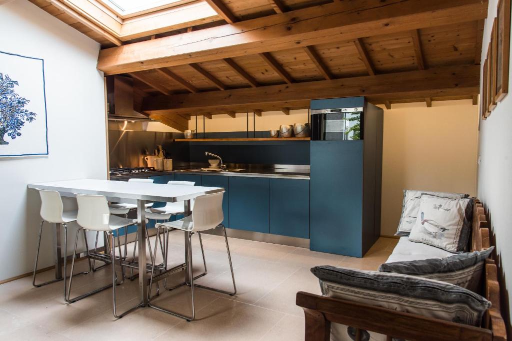Kuchyň nebo kuchyňský kout v ubytování Agriturismo Corte Ruffoni