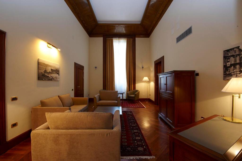 Posezení v ubytování Grand Hotel Piazza Borsa