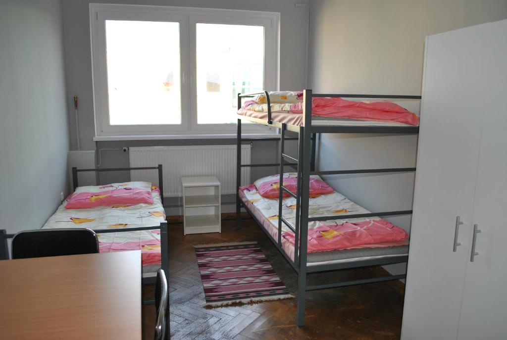 Hostel pod Topolami, Zielona Góra – Tarifs 2023