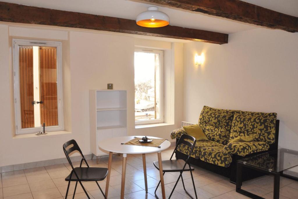 Cosy quiet apartment near the Old Port