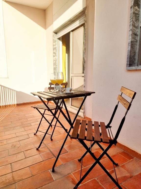 Spacious Apartment in Faro, 92 m² with Terrace