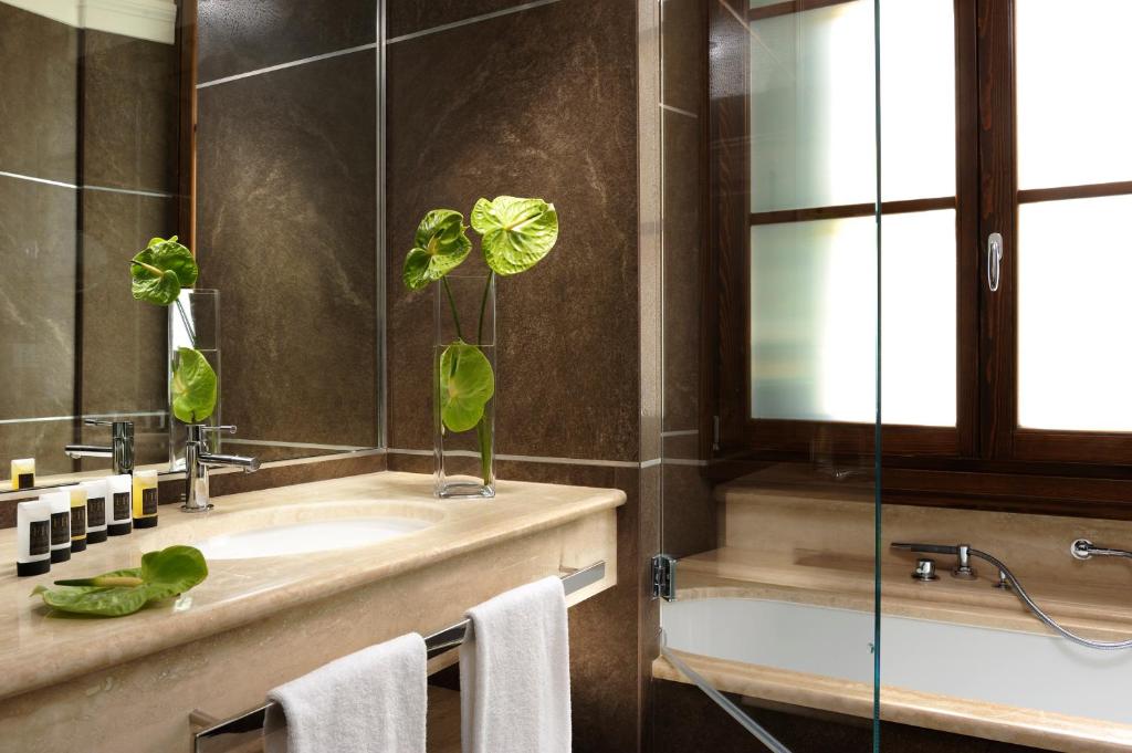 Koupelna v ubytování FH55 Hotel Calzaiuoli
