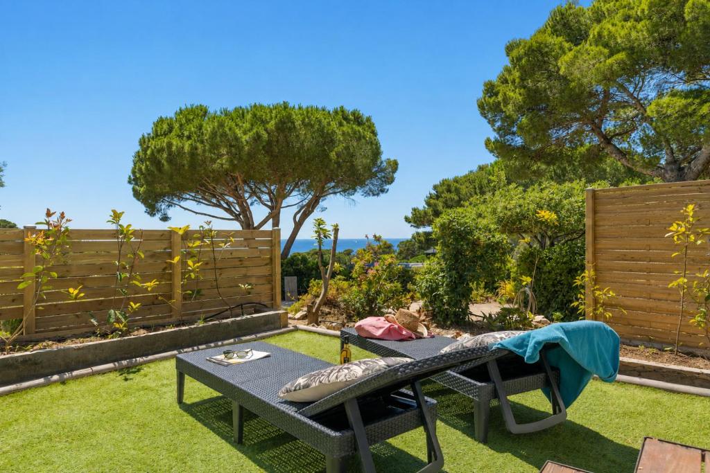 Le Photinia, mobil-home climatisé avec vue mer situé au cœur du domaine