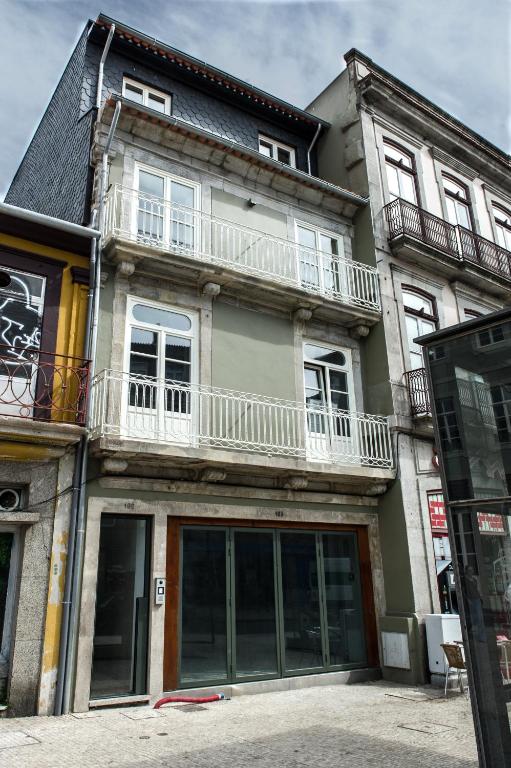 Carmo Cinema Apartments