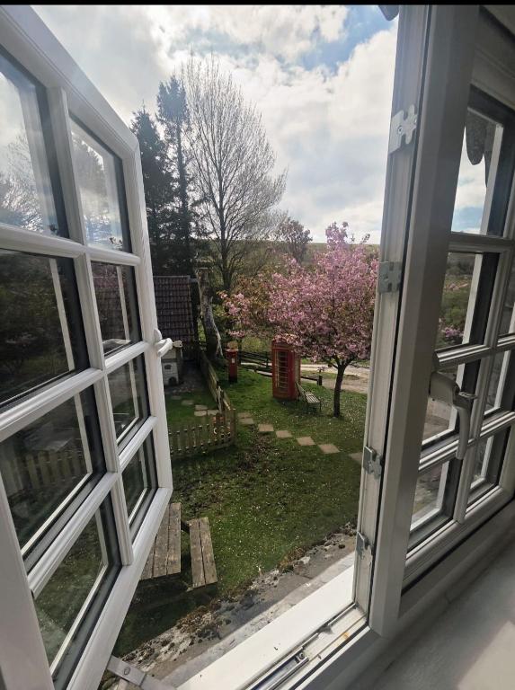 Coynant Farm Guesthouse - Farm Park Stay - Apartment With Garden View