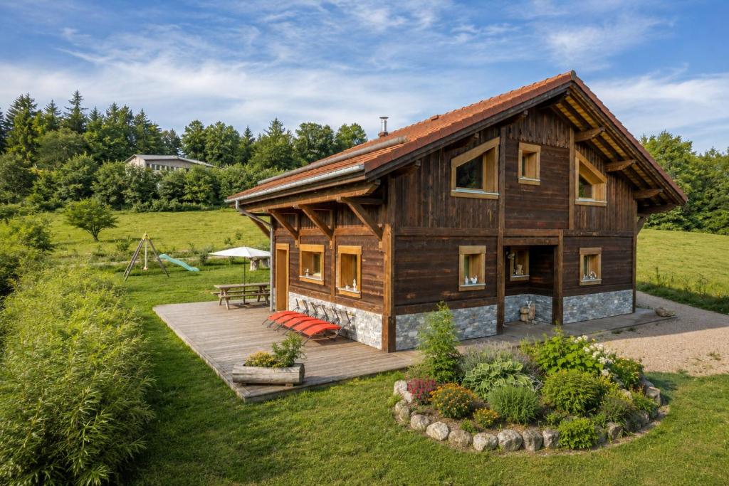 Chalet familial 9 personnes avec sauna privatif et piscine naturelle - Le Domaine des Fleurs Gérardmer