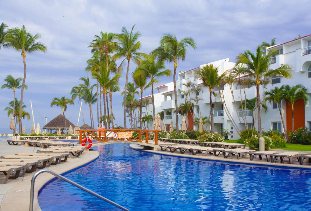 Marival Emotions Resort & Suites