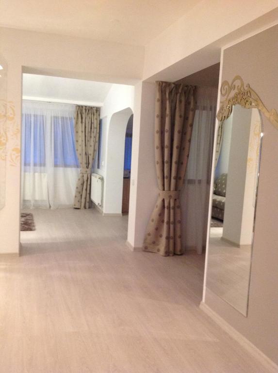 Postel nebo postele na pokoji v ubytování Hotel Royal