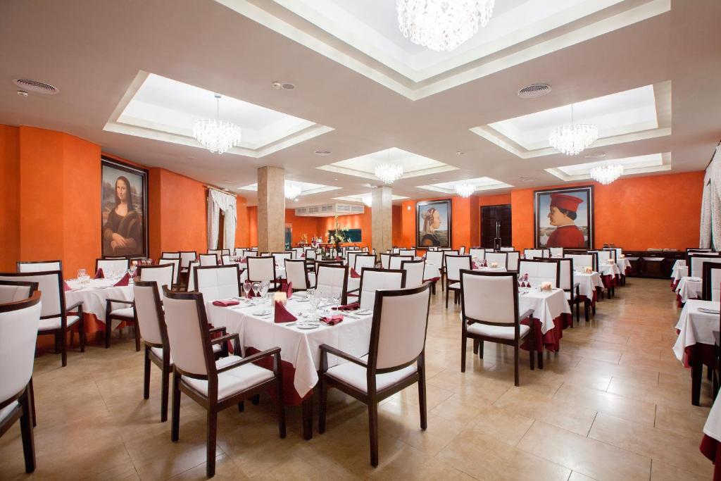 Restaurace v ubytování Majestic Elegance Punta Cana - All Inclusive